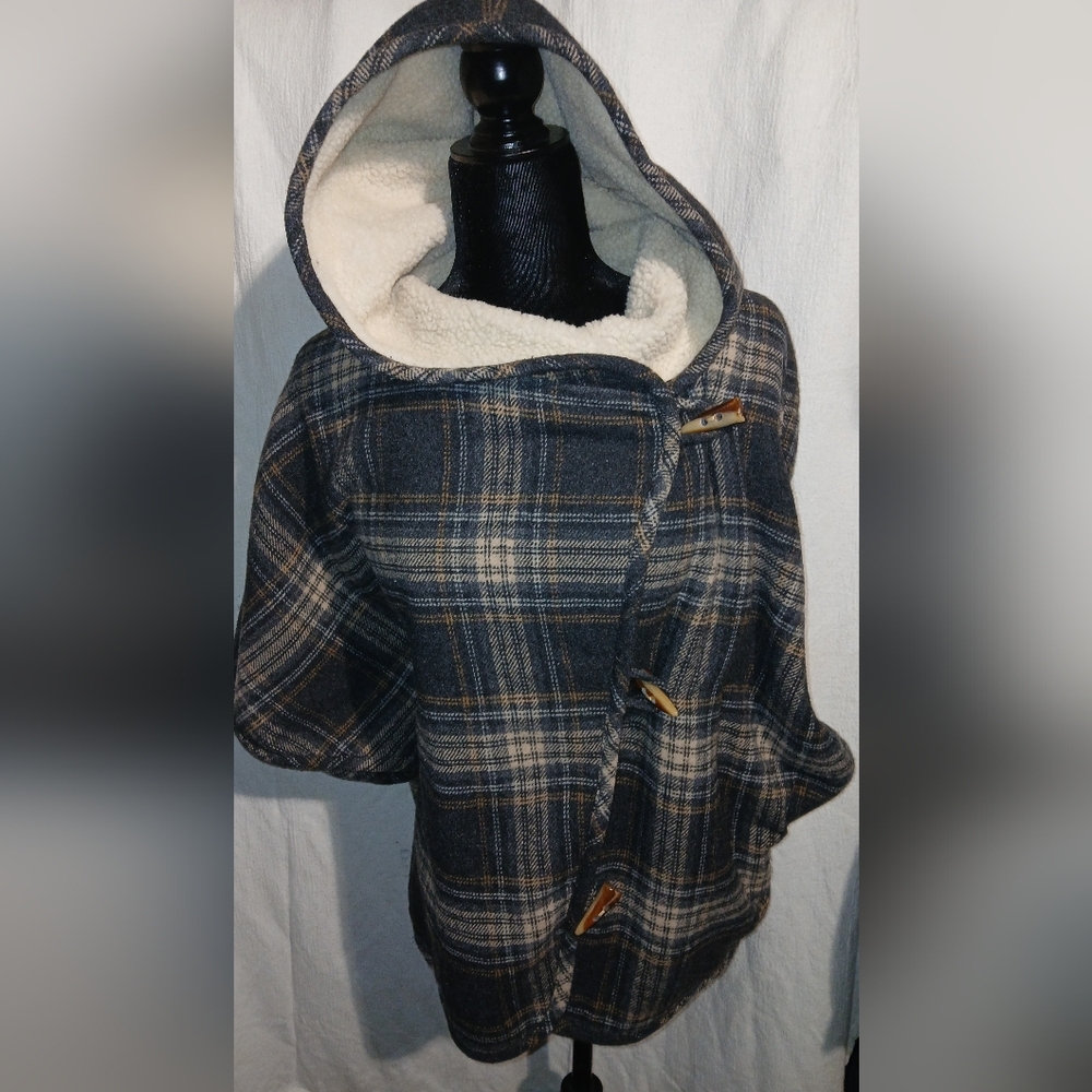 VTG Sundance Hooded/Sleeves Poncho Coat Wool Blend Toggle Buttons